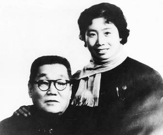 文件:李多奎与王晓临摄于1963年冬.jpg